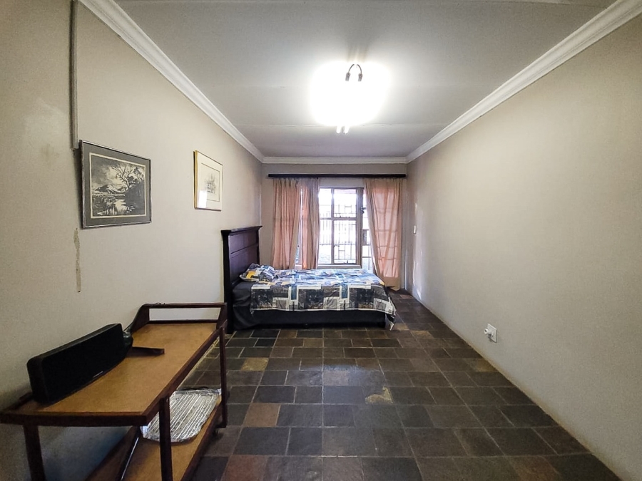 6 Bedroom Property for Sale in Baillie Park North West